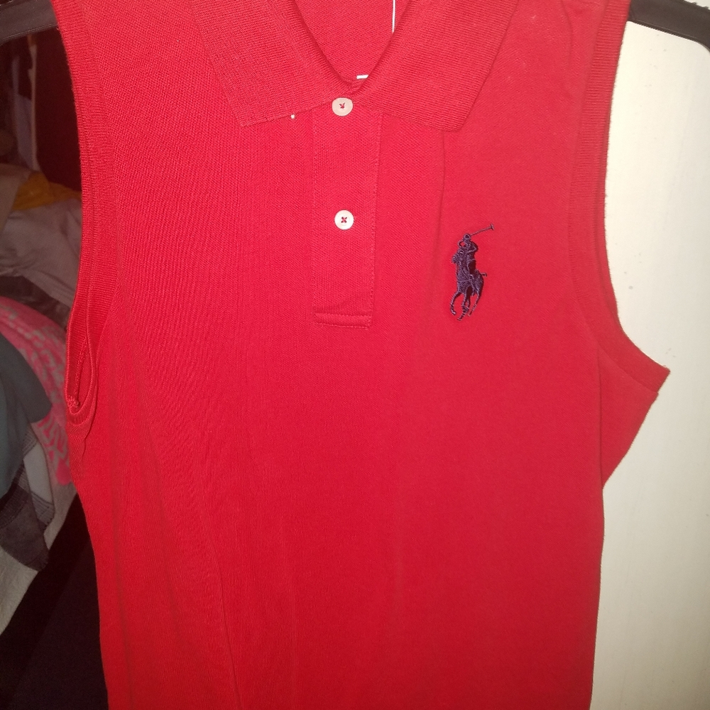 Womens sleevless shirt